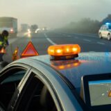 Que no cunda el pánico: la baliza conectada V16 será obligatoria desde el 1 de enero, pero las multas no empezarán inmediatamente. La DGT confirma que "los agentes serán flexibles"